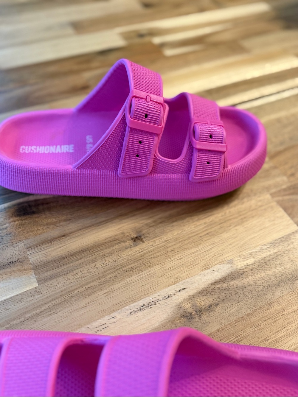 Cushionaire Fame Pillow Marshmallow Double Buckle Waterproof EVA Cloud Slides 8 - Picture 7 of 9